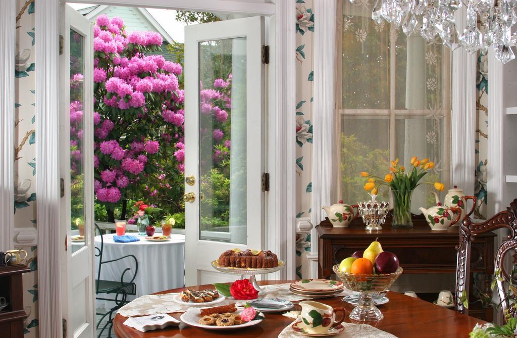 White Doe Inn Bed & Breakfast Manteo Exterior photo